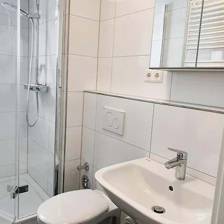 Modernes Serviced In - Komfort, Ruhe Und Optimale Ausstattung Fuer Geschaeftsreisende Und Urlauber *